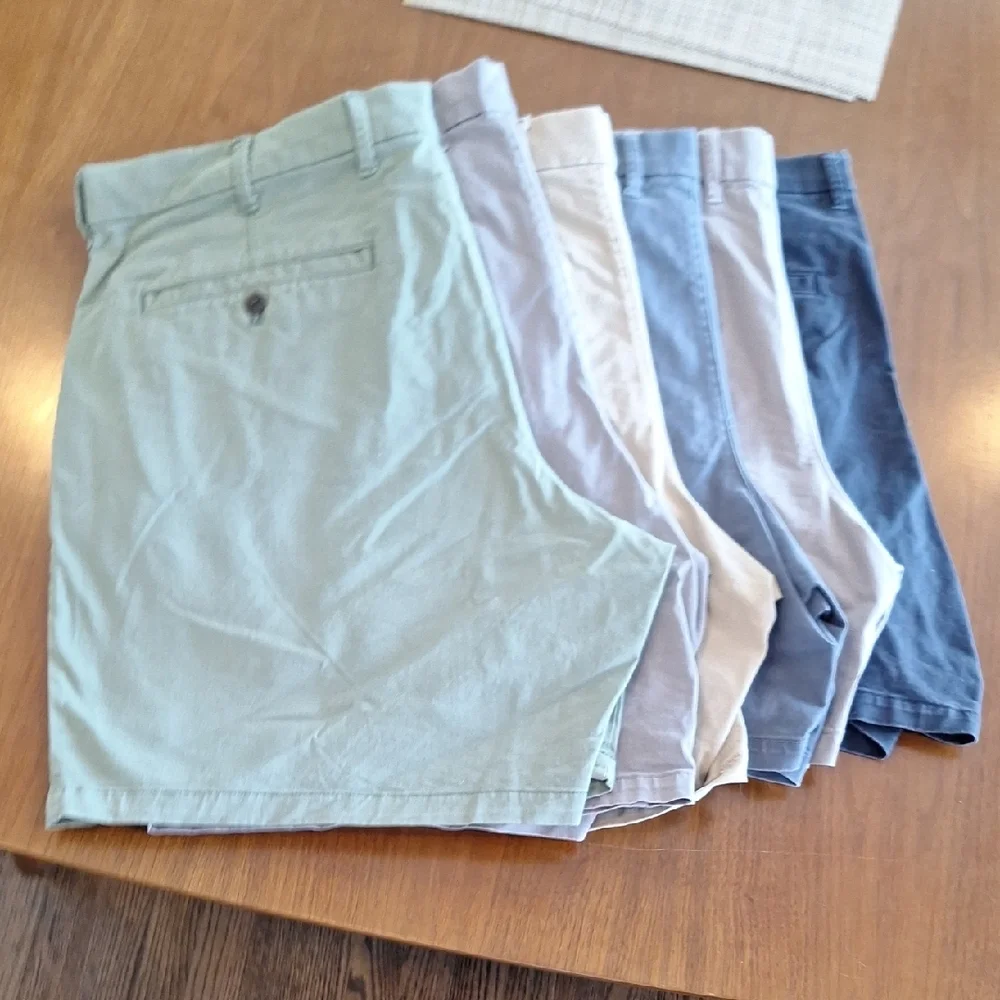 GAP Men's 6 Pairs Casual Shorts Set 8" FLAT FRONT - Picture 1 of 6